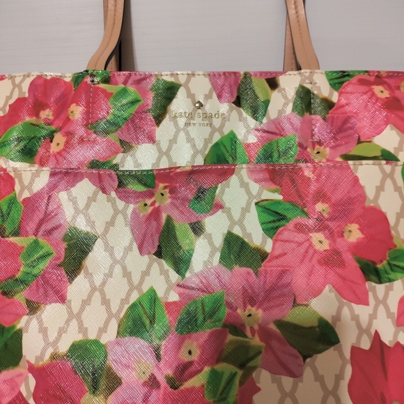 KATE SPADE BAYARD PLACE RILEY FLORAL TOTE - Picture 2 of 7